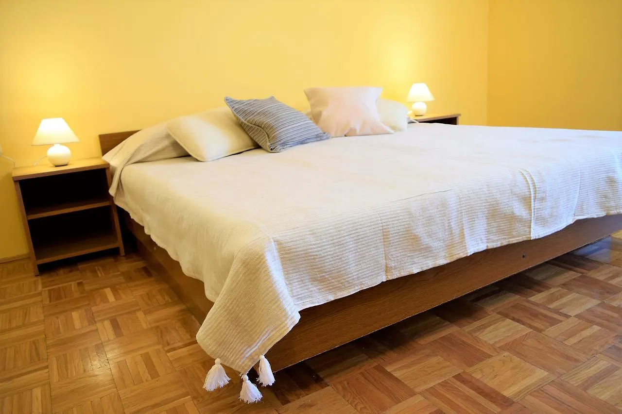 Family Apartment Andrea Close To Beach Palit